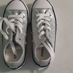 Little girl's sneakers